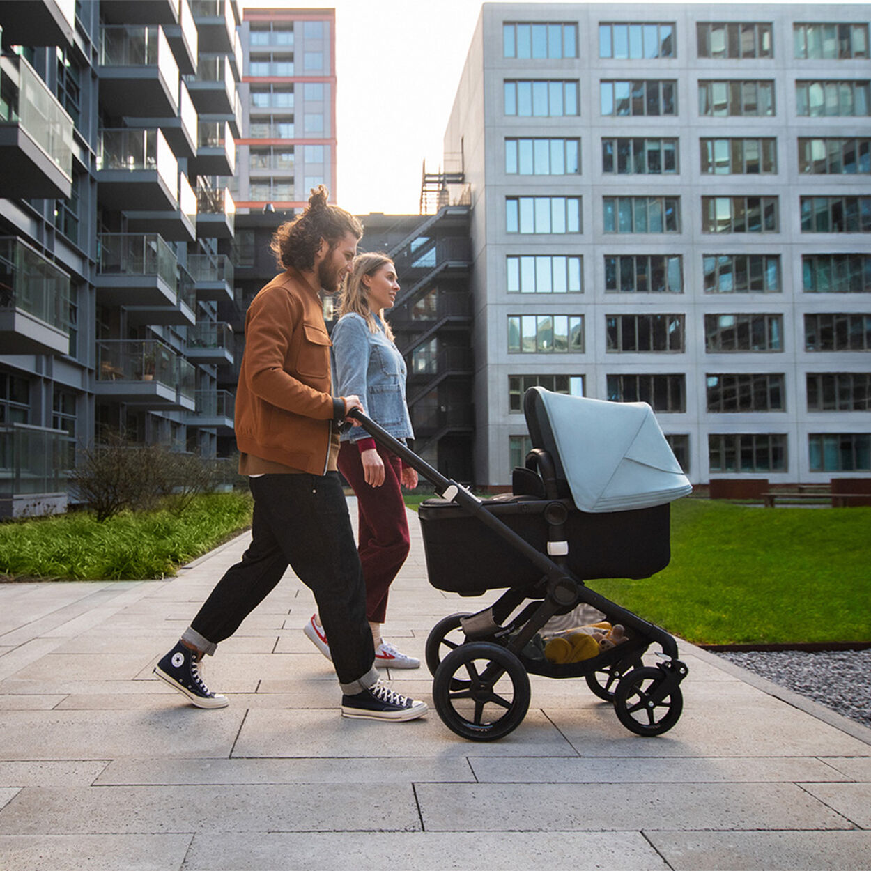 Bugaboo Fox 2 Umbau Wanne Sportsitz Bugaboo Fox 2 bassinet and seat stroller Black sun canopy, black